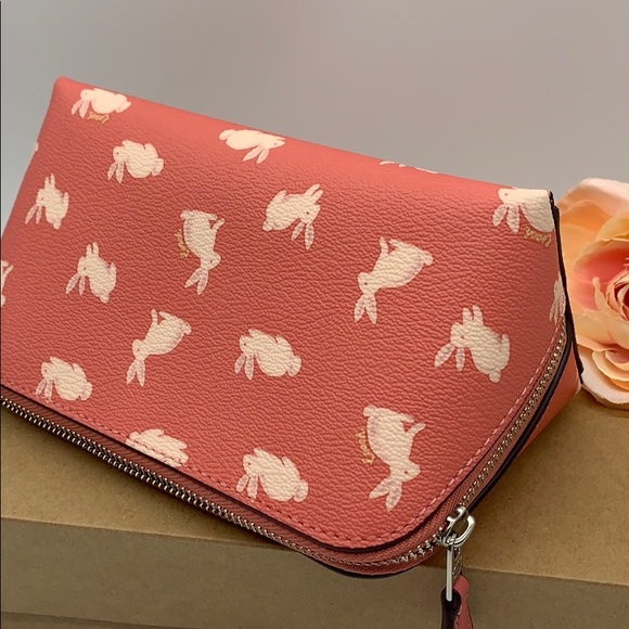 COACH COSMETIC CASE 17 WITH BUNNY SCRIPT PRINT - Picture 12 of 16
